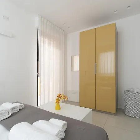 公寓 Regina Margherita Ii - 50 M Dal Mare, Wi-fi E Aria Condizionata 西维尔诺瓦·马尔凯