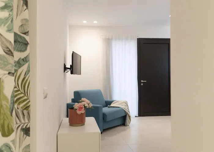 Regina Margherita Ii - 50 M Dal Mare, Wi-fi E Aria Condizionata * Чивитанова-Марке